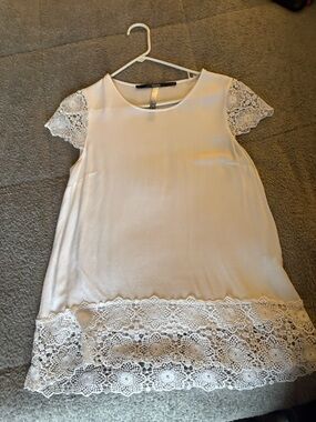 Kensie Lace Trim Short Sleeve Tunic - White